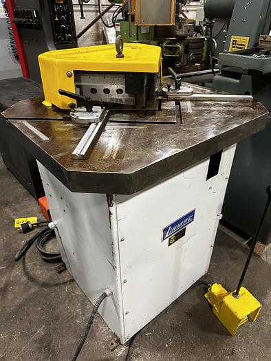 Used 8-7/8" X 8-7/8" X 10 GA., LINMAC, HYDRAULIC NOTCHER