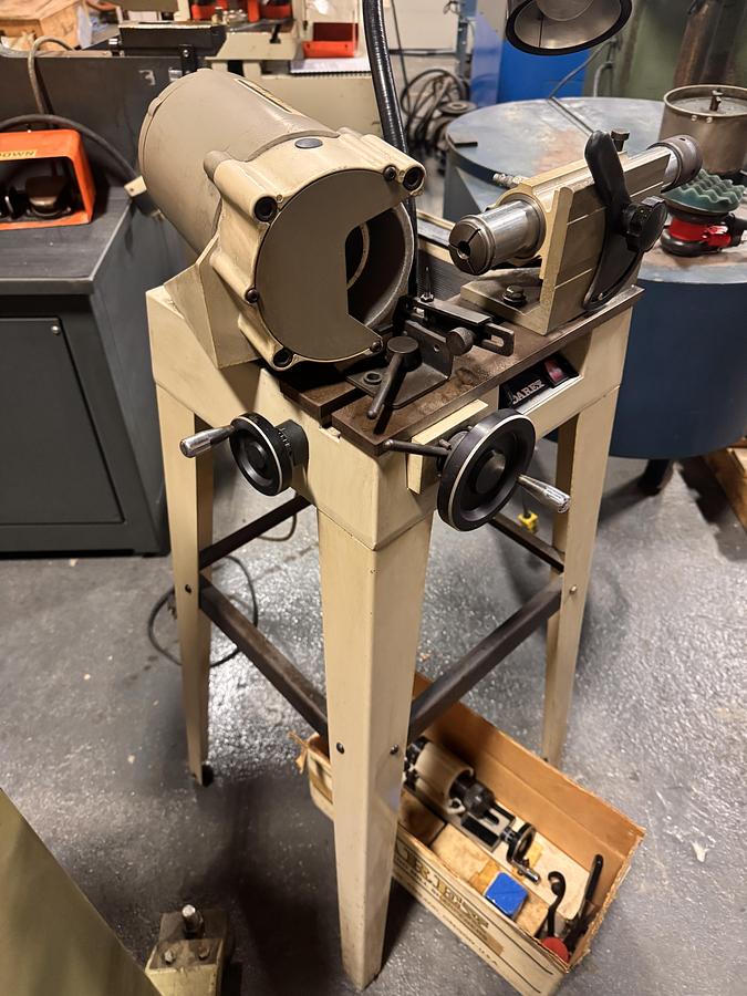 Used DAREX, E-90, END MILL SHARPENER