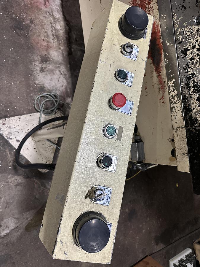 Used SUTHERLAND 121 TON OBS GAP FRAME PRESS -2000