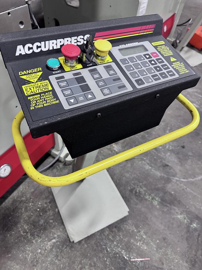 Used 25 TON X 4', ACCURPRESS, MODEL 7254, CNC HYDRAULIC PRESS BRAKE