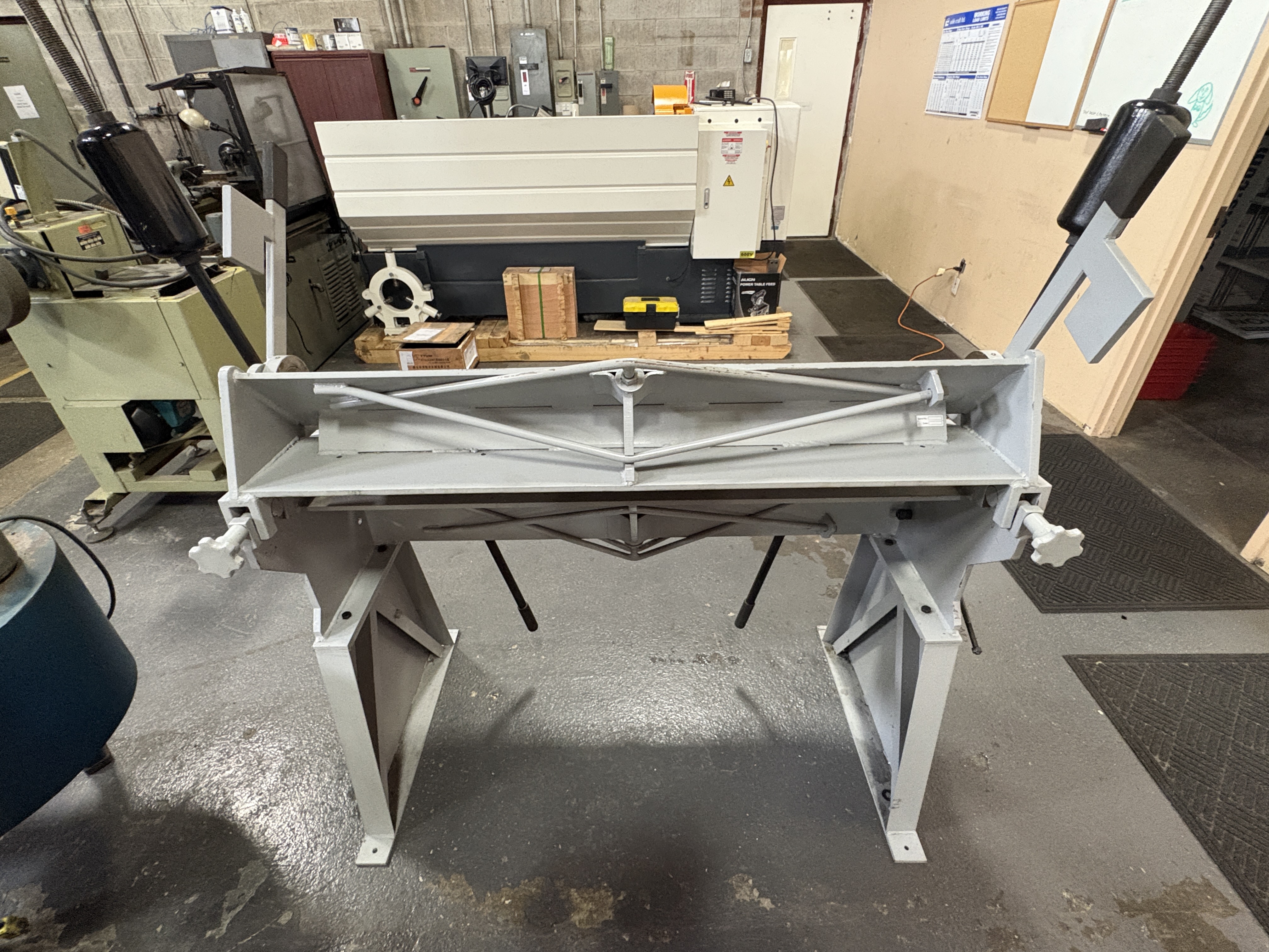 Used 2016 KING INDUSTRIAL, 48" 12 GA BOX & PAN BRAKE