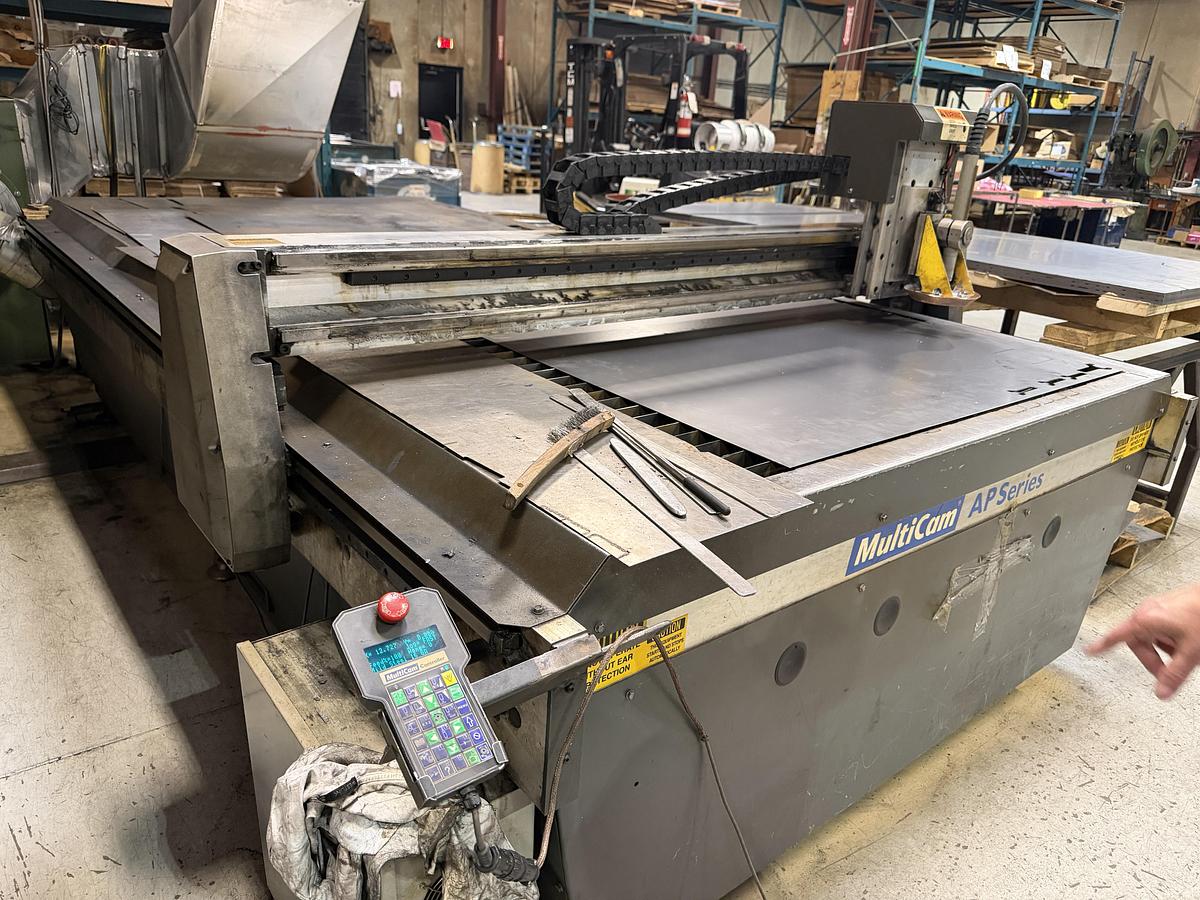 Used MULTICAM 5' X 10 PLASMA MACHINE W/ HYPERTHERM POWERMAX 