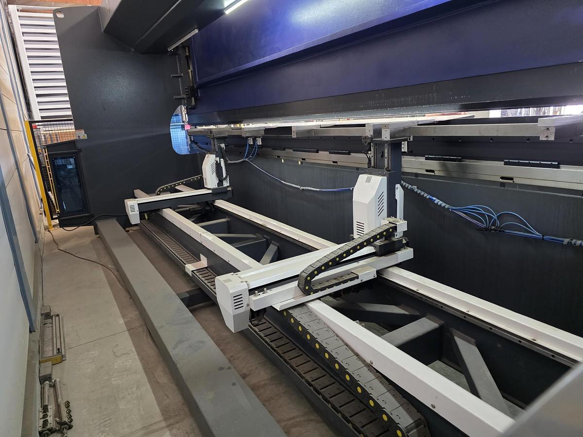 Used 175 Ton x 22', METFAB, CNC HYDRAULIC PRESS BRAKE - 2021