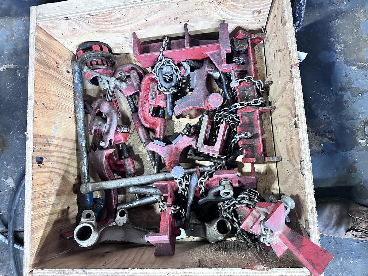 Used RIDGID MODEL 535, PIPE THREADING MACHINE