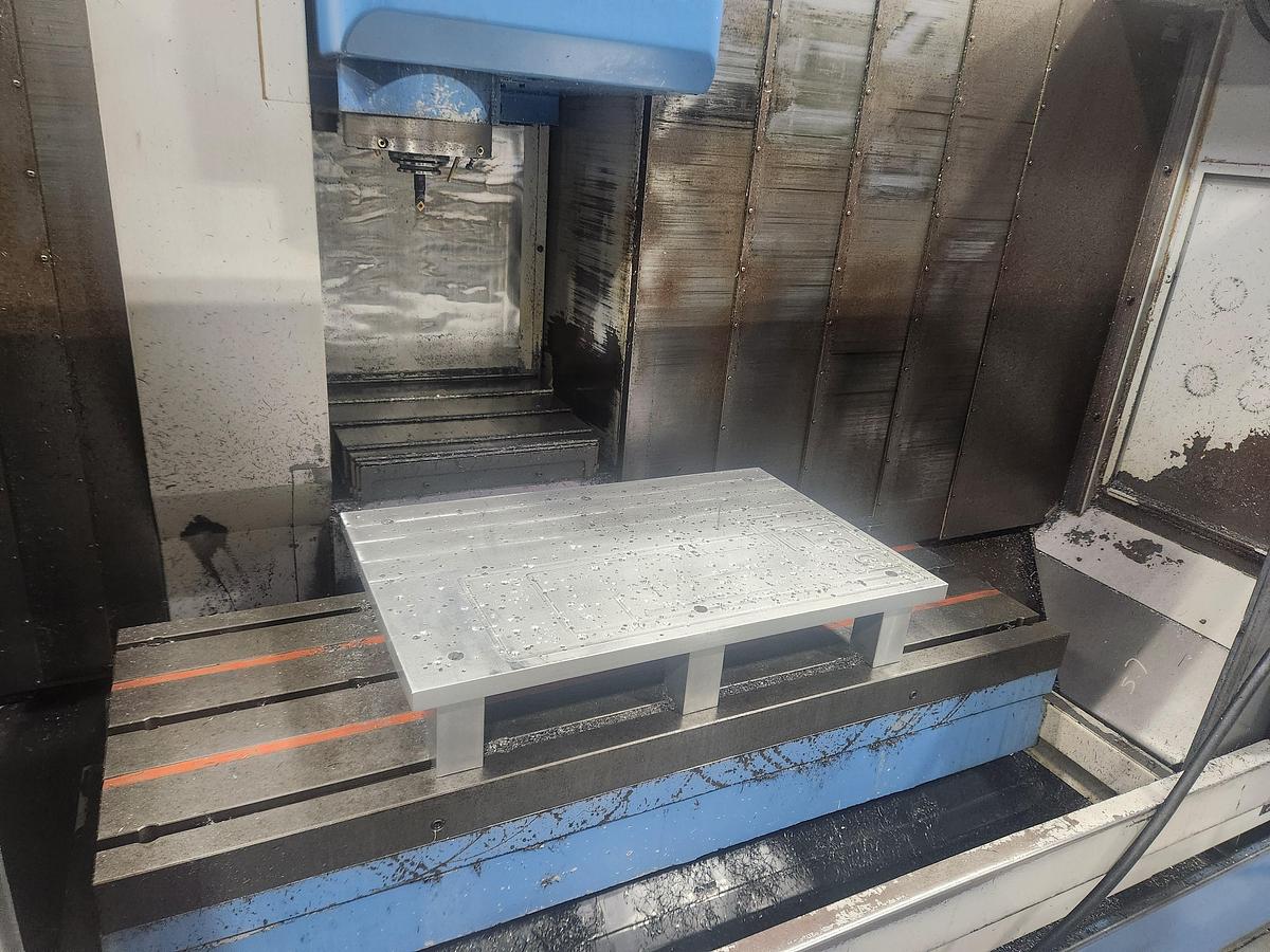 Used 44"X, 20"Y, 20"Z, MAZAK, VTC-200B, 2000, CNC VERTICAL MACHINING CENTER