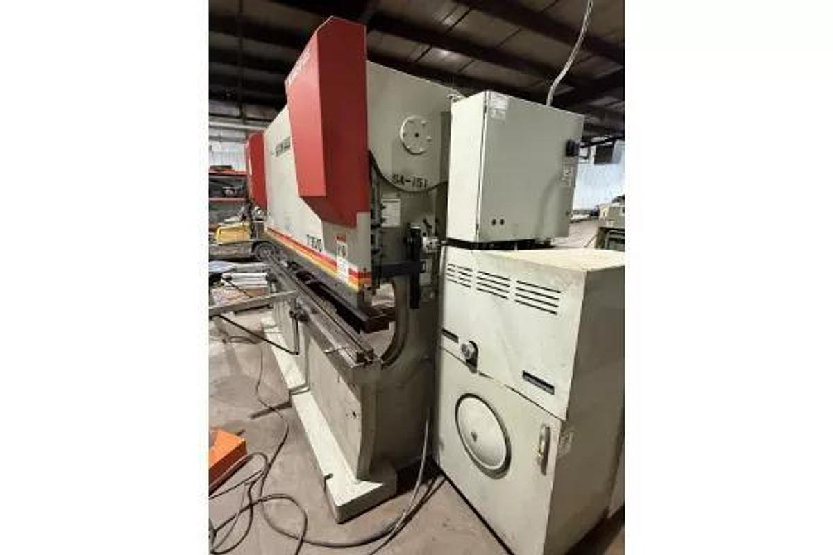 Used 2010 ACCURPRESS 717510, 175 TON, 10' HYDRAULIC PRESS BRAKE