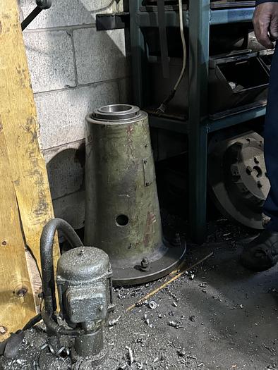 Used Used 1986 TOS W100 BORING MILL in Concord, Ontario, Canada