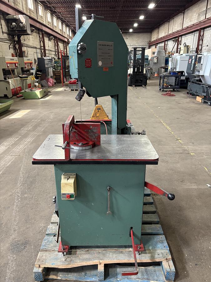 Used E-R MAIER MFG KM1012, VERTICAL ROLL-IN BAND SAW