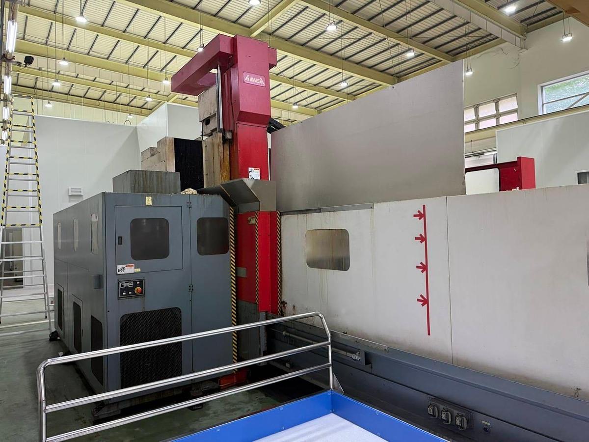 Used 2006 Awea LP4033 Double Column Vertical Machining Centre DCM VMC