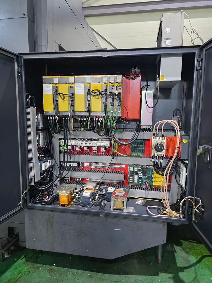 Used 2011 Hartford PRW-426L Double Column Vertical Machining Centre (VMC)