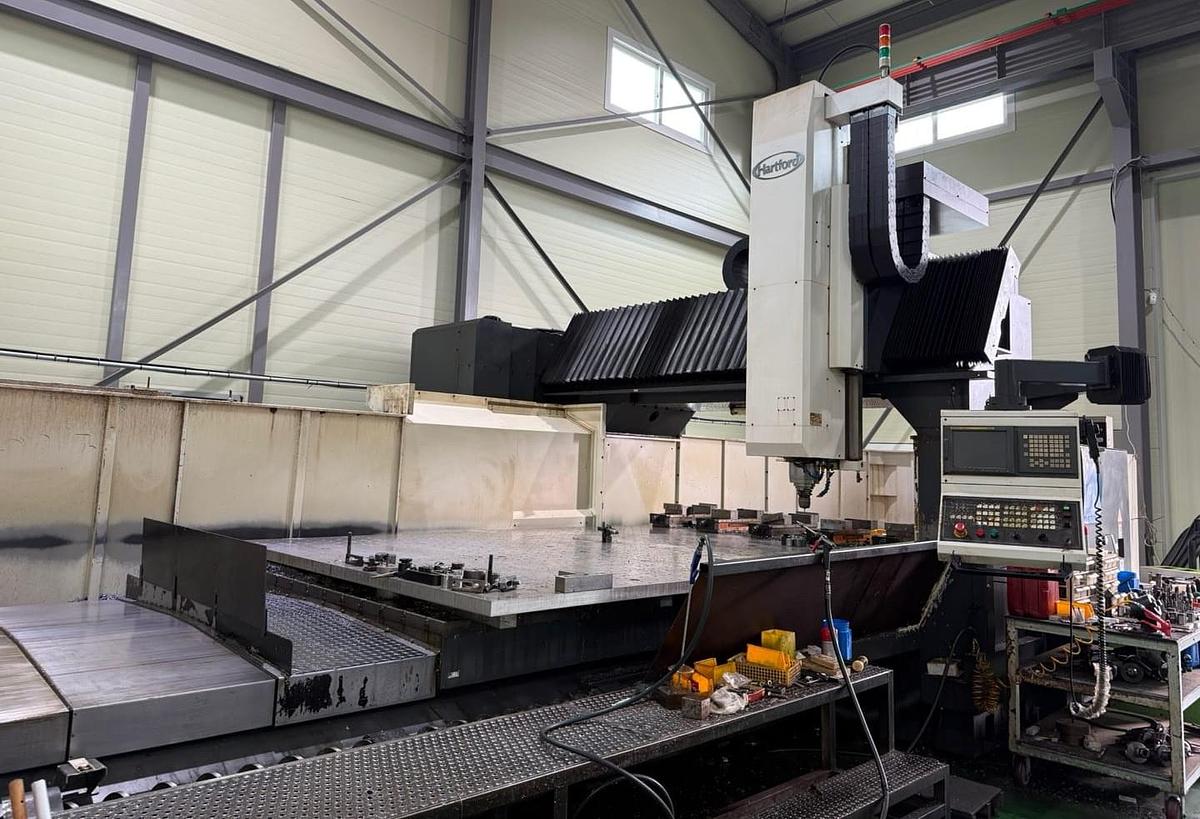 Used 2011 Hartford PRW-426L Double Column Vertical Machining Centre (VMC)
