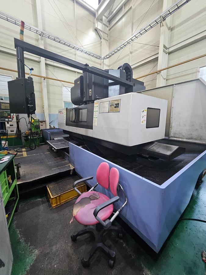 Used 2010 Doosan VM960 Vertical Machining Centre (VMC)