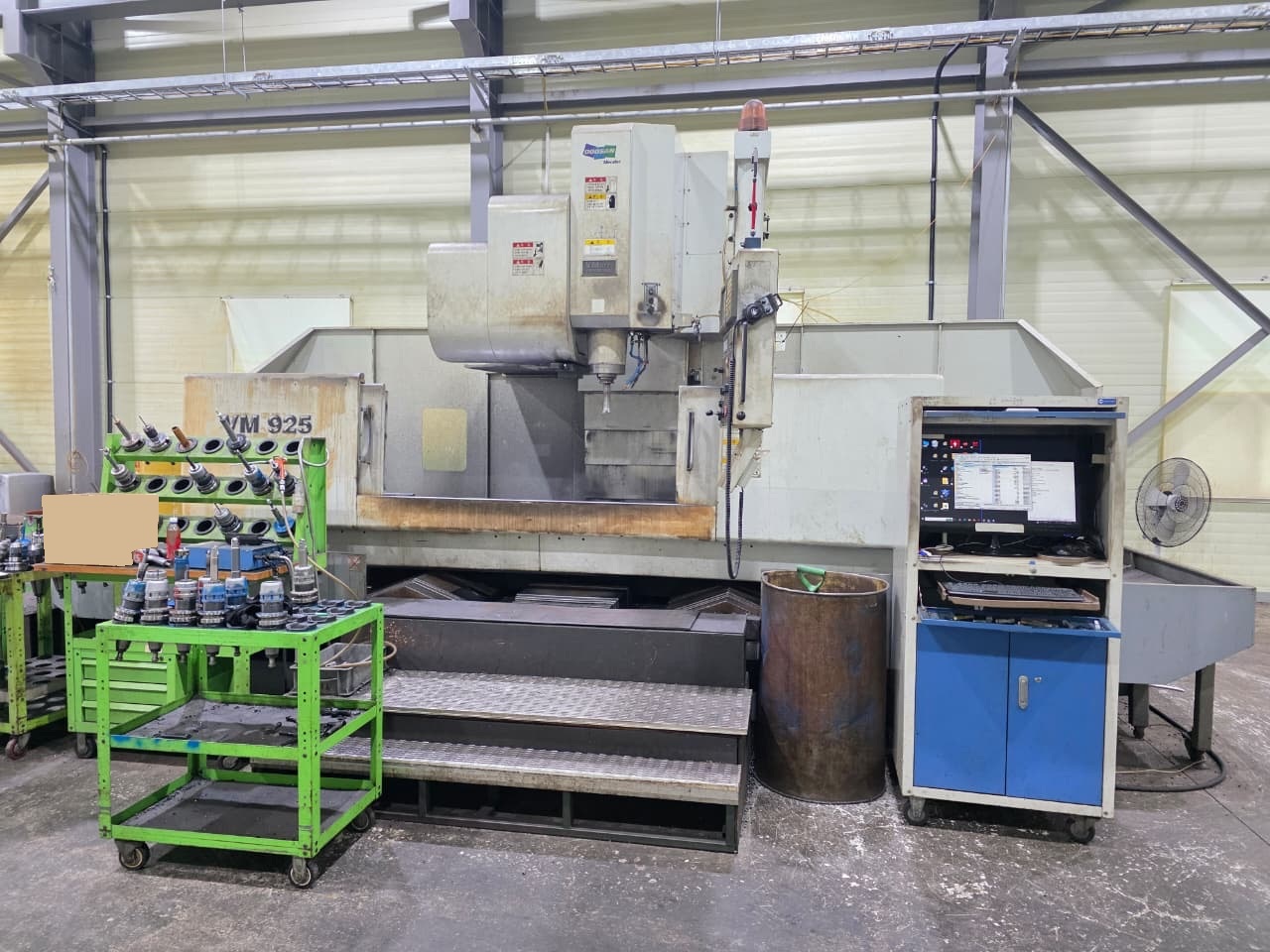 Used 2006 Doosan VM925 Vertical Machining Centre (VMC)