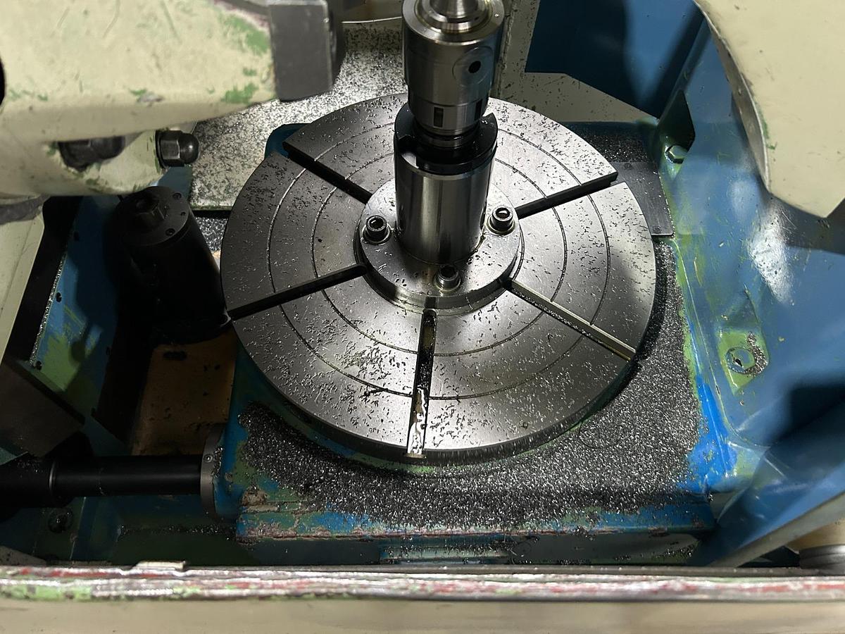 Used Knuth AW500 Gear Hobbing Machine