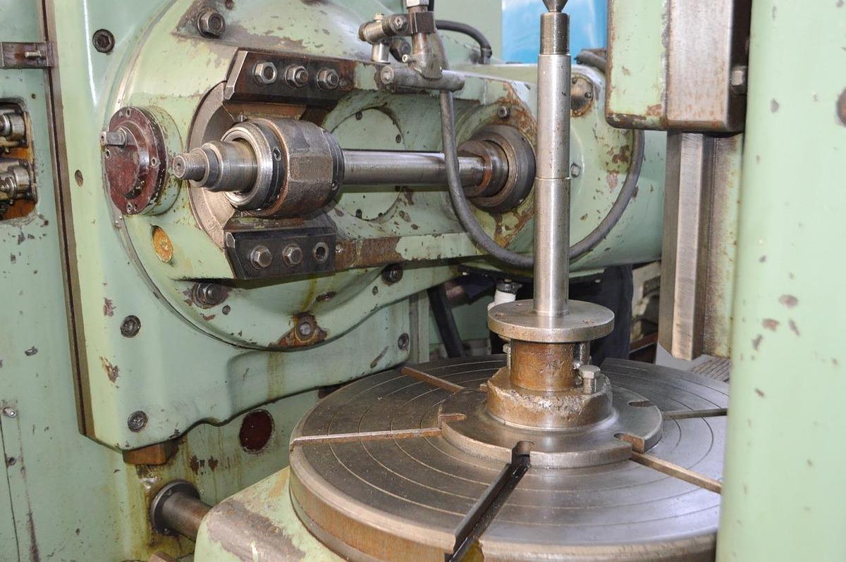 Used Stanko 5K32 Gear Hobbing Machine