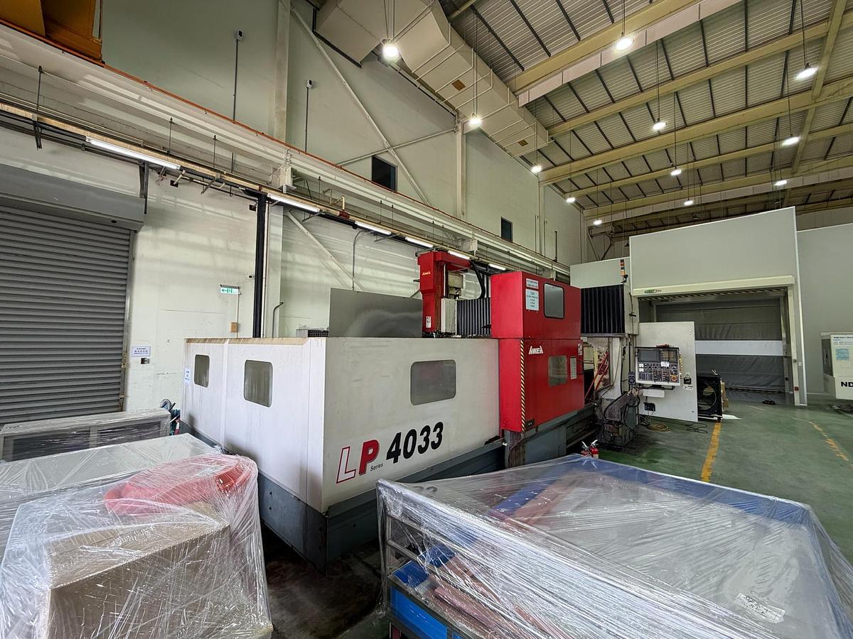 Used 2006 Awea LP4033 Double Column Vertical Machining Centre DCM VMC