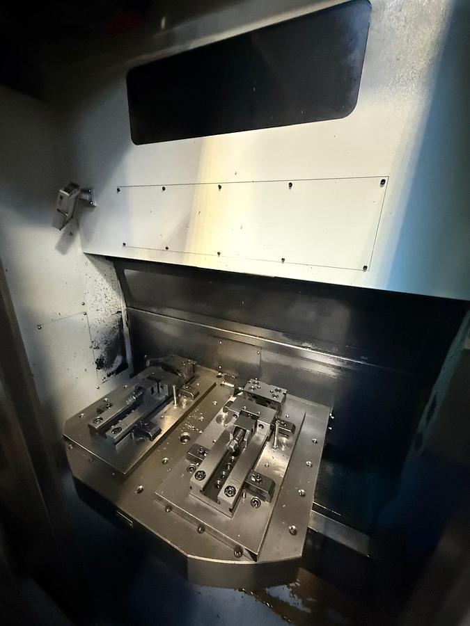 Used 2014 Doosan VC510 Twin Pallet Vertical Machining Centre (VMC)