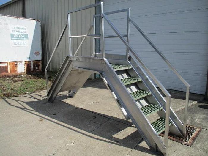 Used Crossover Stairs, Stainless steel 43" clear