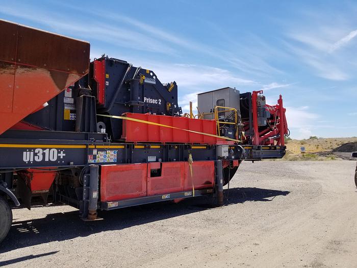 Used Sold 2017 SANDVIK UI310 IMPACT CRUSHER at Grinder Crusher Screen