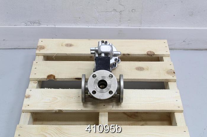 Used Jamesbury 1.5" Air Operated 3-Way Valve #41095