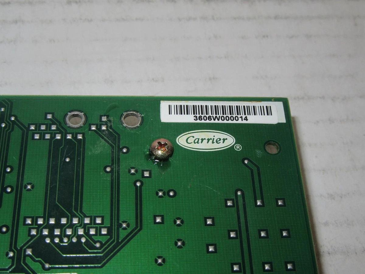 Used CARRIER PIC III COMFORT DISPLAY SCREEN CEPL130445 WITH BLEMISH **WARRANTY**