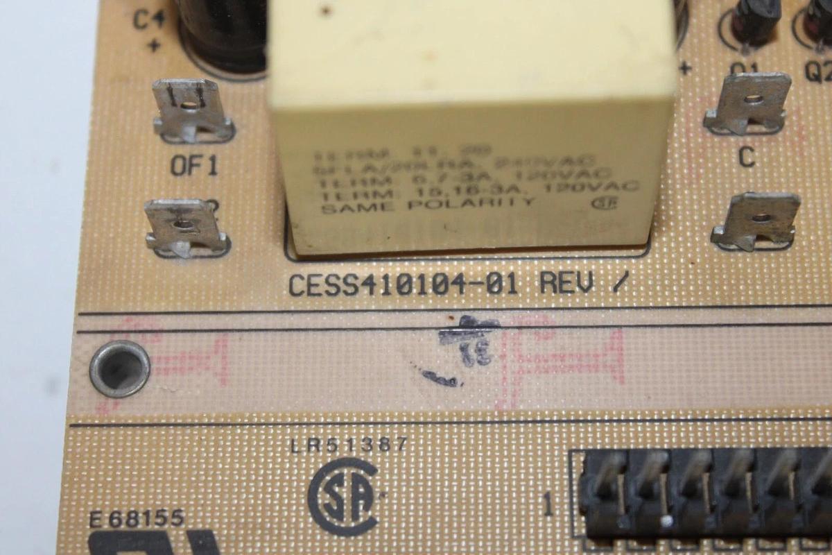 Used CARRIER DEFROST CONTROL CIRCUIT BOARD CEAS410104-01 HK32FA006 CESS410104-01