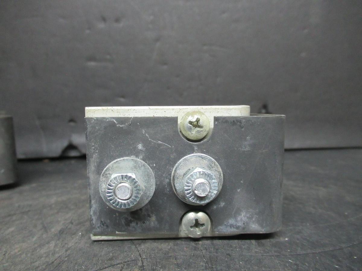 Used (2 QTY) SQUARE D A500 1 BARREL MECHANICAL FUSE CLIP CONNECTOR LUG BUS TAP LINK