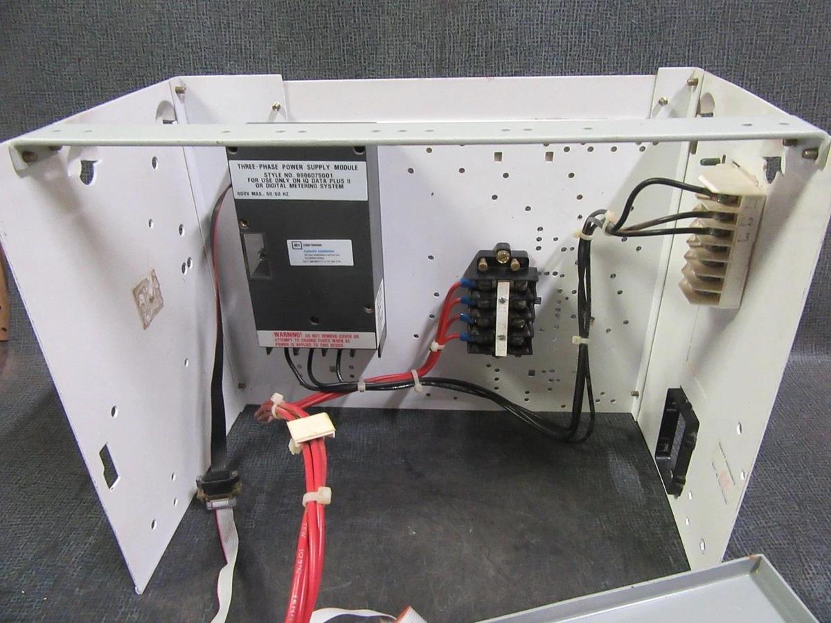 Used WESTINGHOUSE 3-PHASE MONITOR 2100 MCC BUCKET 12" W/ 2D78522 DIGITAL METER