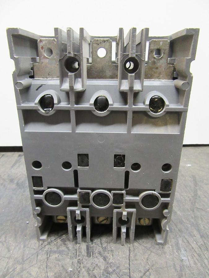 Used WESTINGHOUSE 3-POLE CIRCUIT BREAKER HFB3100 100 AMP 600 VAC 4976D04G44