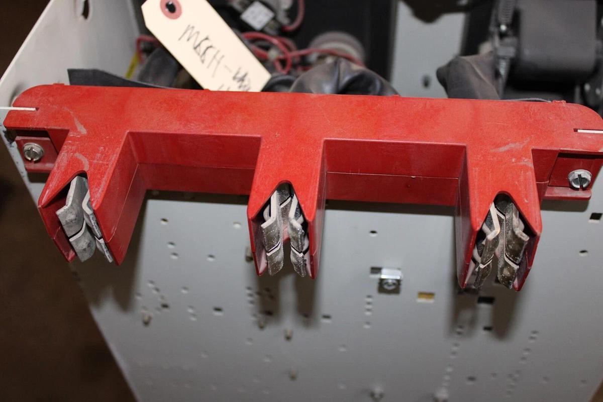 Used CUTLER HAMMER MCC STARTER BUCKET 2100 FREEDOM 42" CL75250-6 200 AMP SIZE 4