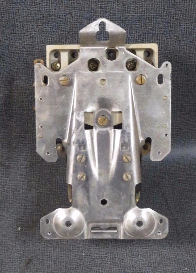 Used GENERAL ELECTRIC NEMA CONTROL STARTER CR2810F11AB1B SIZE 4 150 AMP 600 VOLT