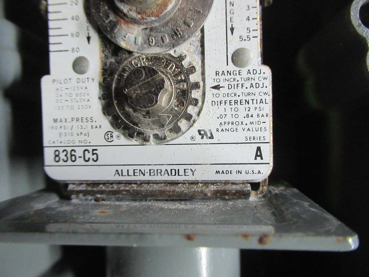 Used ALLEN-BRADLEY TEMPERATURE CONTROL SWITCH 836-C5 24-600 VAC @ 125 VA NEMA 4, 13