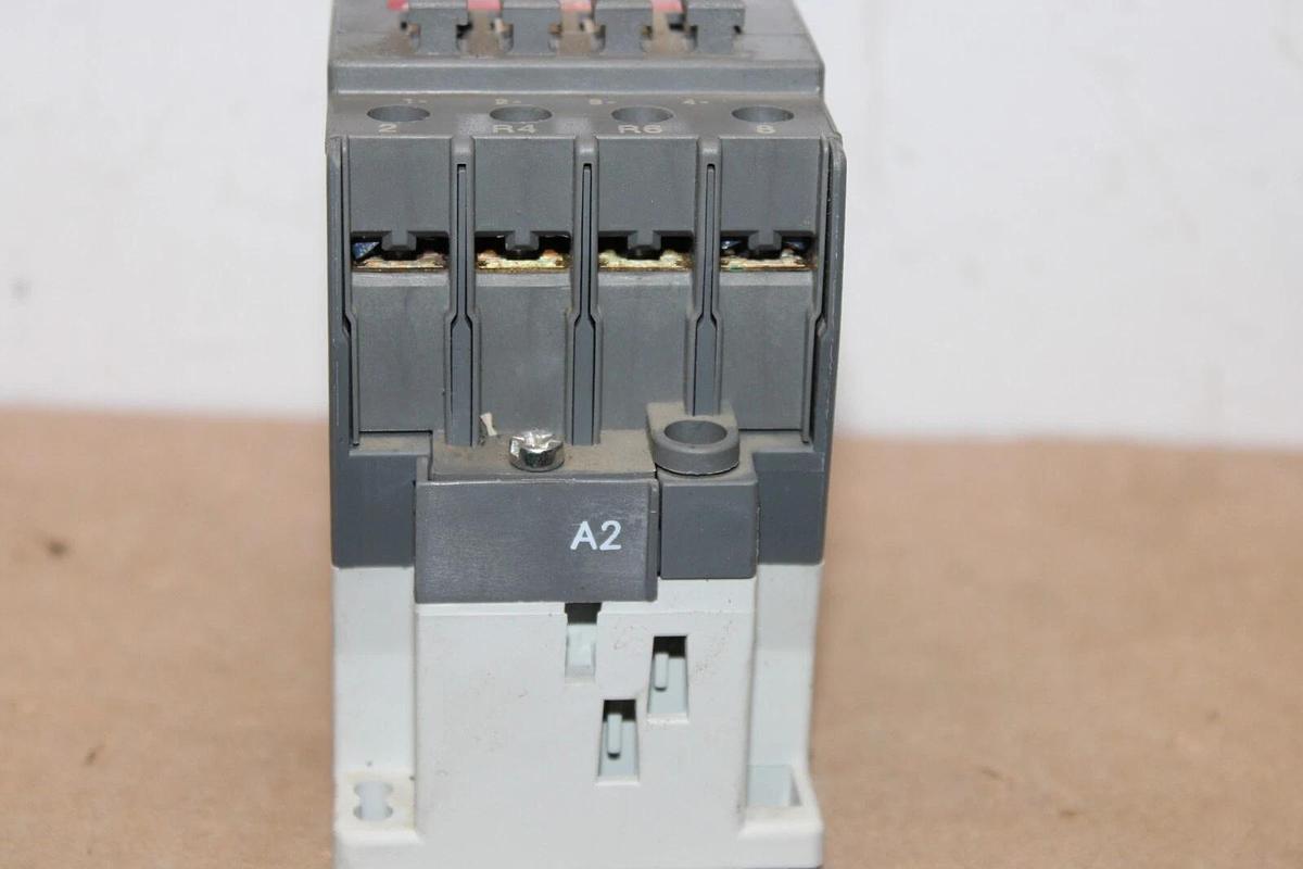 Used ABB CONTACTOR A26-22-00 45 AMP 600 VAC 3-POLE 3-PHASE COIL: 24V *WARRANTY*