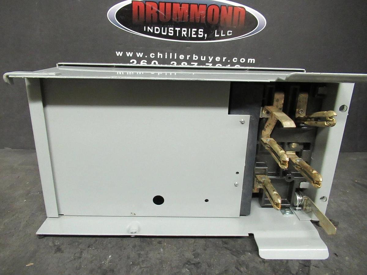 Used ITE BUS PLUG XQ45RGIG 50 AMP 240V 3P4W+GROUND XJ-L 15 AMP BREAKER SIEMENS 9200