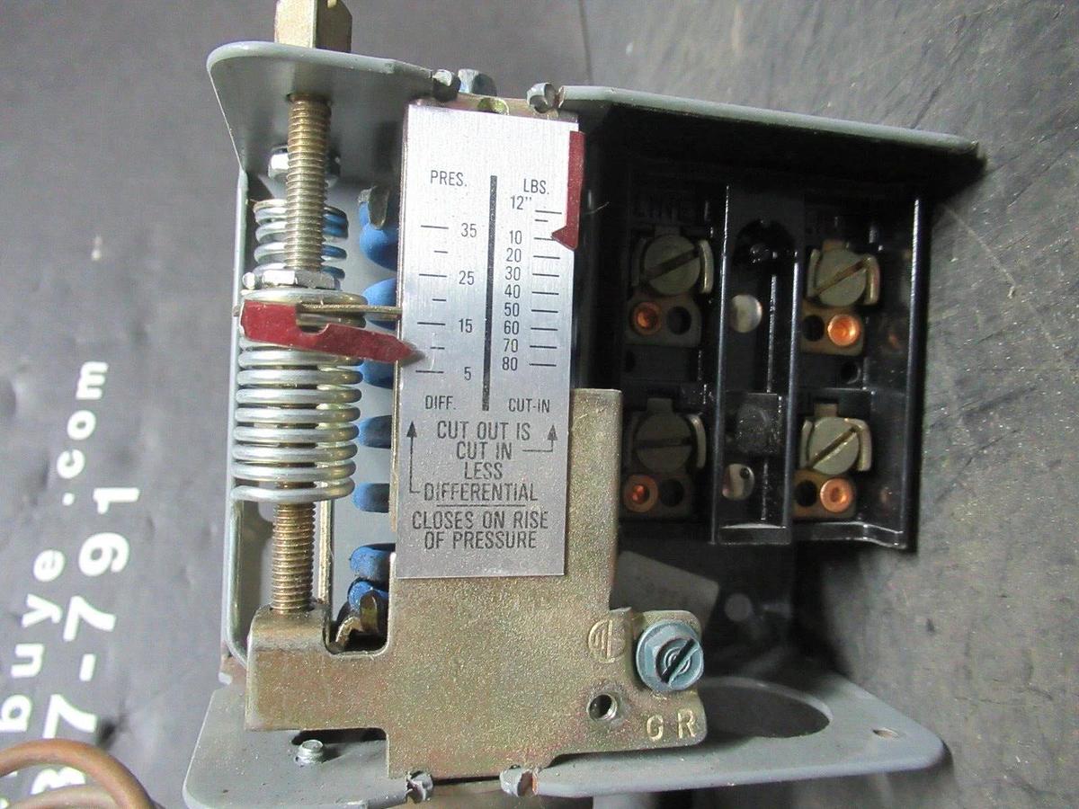 Used CARRIER PRESSURE SWITCH HK01CW010 P72AG-8 240 VAC 5 HP 24 AMP **WARRANTY**