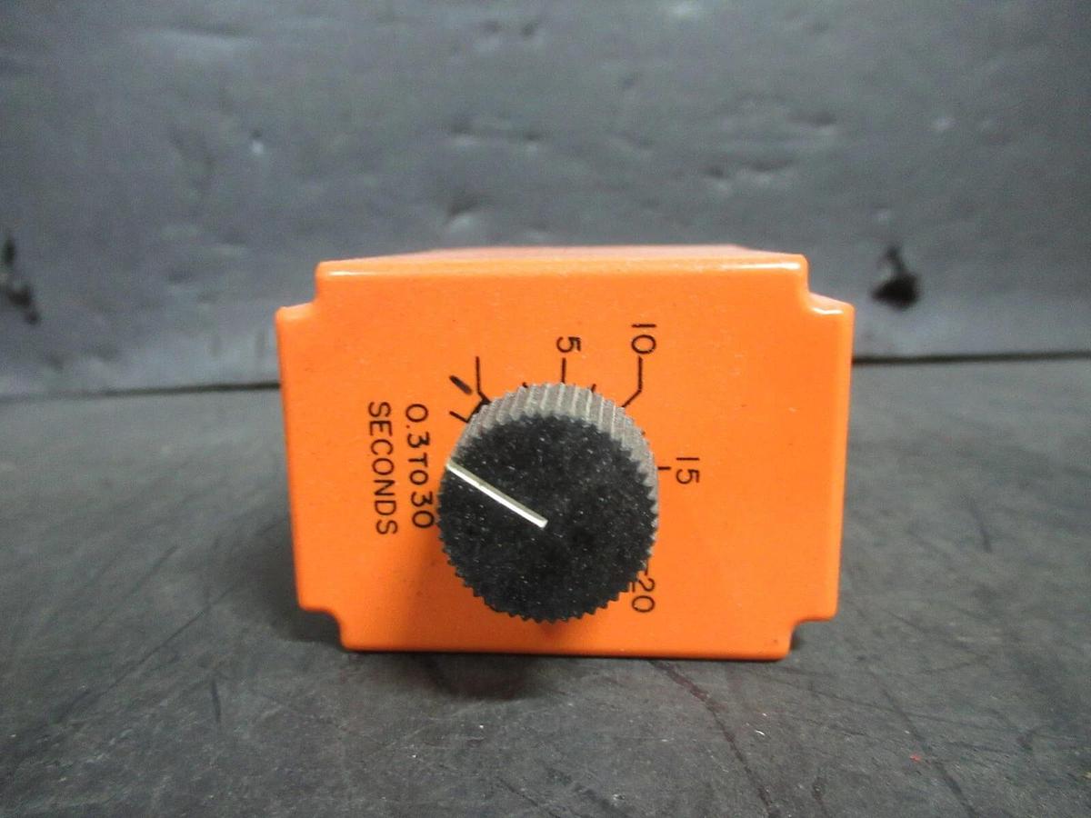 NIB ATC TIME DELAY RELAY TUC-120-AKA-030 0-30 SECOND 120 VAC/DC 10 AMP @ 250 VAC