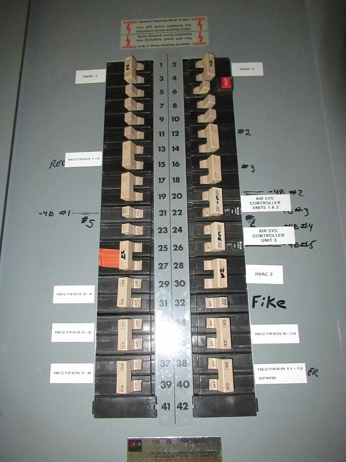 Used CUTLER HAMMER MLO SERVICE PANELBOARD 225 AMP NEMA TYPE 1 42-SLOT 120/240 VAC