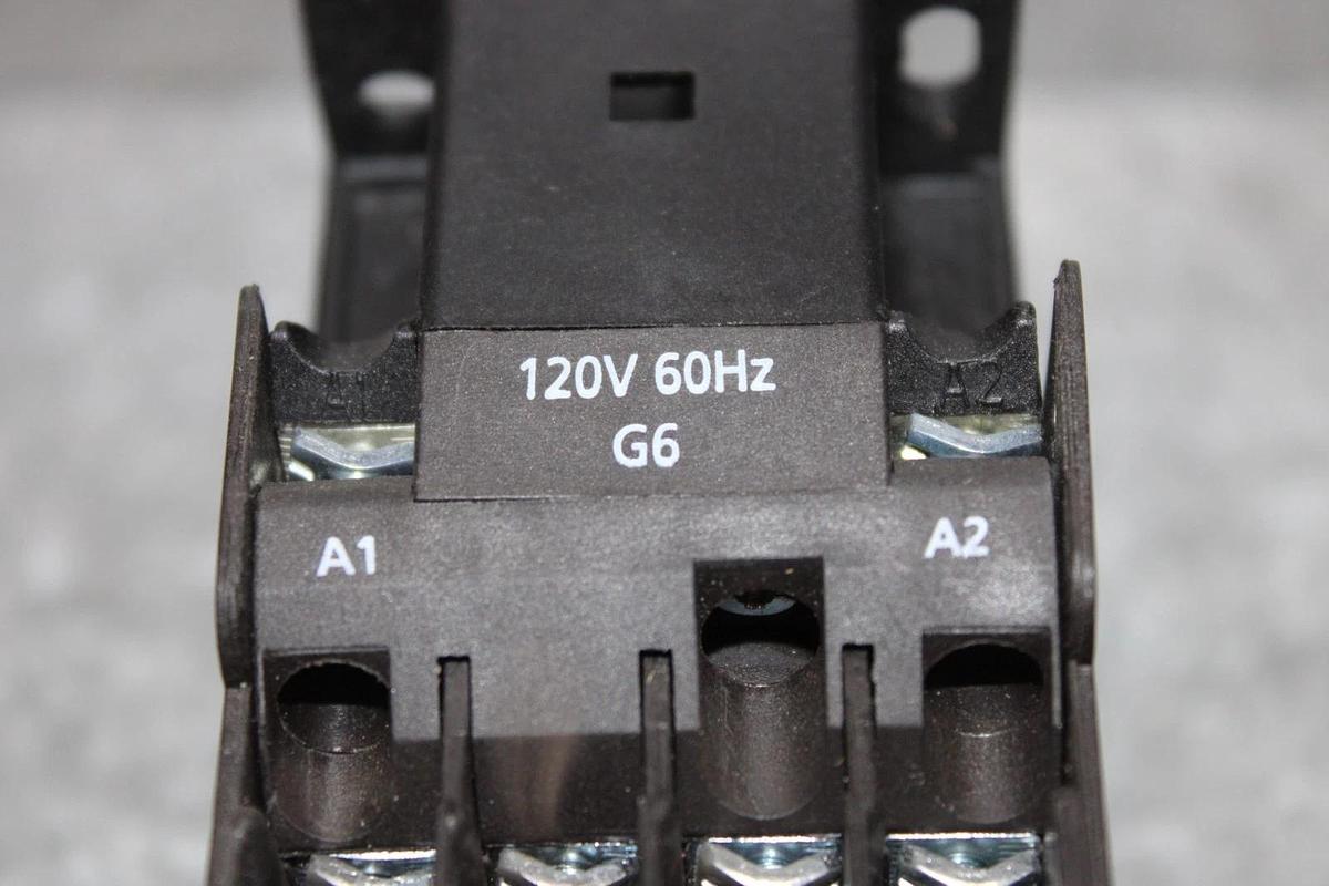 Used TC CONTACTOR TC1D1210 25 AMP 600 VAC 3-POLE 10 HP COIL: 120V **WARRANTY**