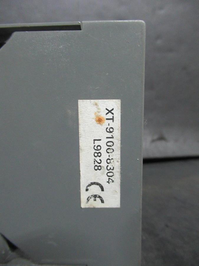 Used JOHNSON CONTROLS METASYS CONTROL MODULE XT9100-8304 **WARRANTY**