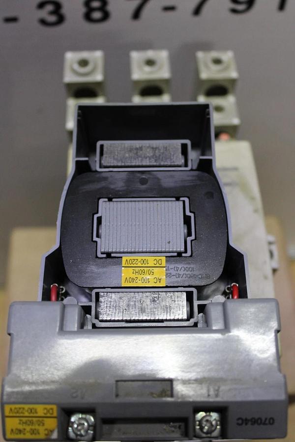 Used BENSHAW IEC CONTACTOR RSC-220 600 VAC 3-POLE 275 AMP 150 HP COIL: 240V