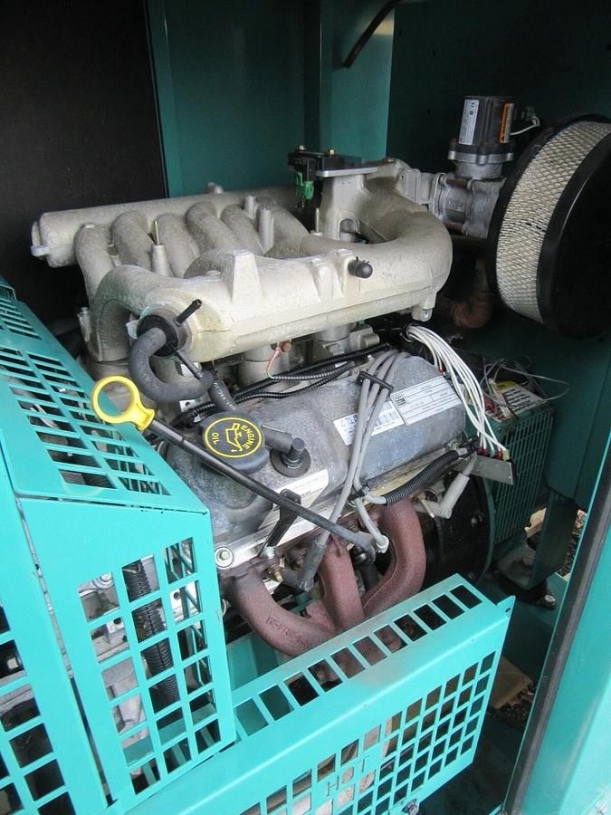 Used 35 KW GENERATOR NATURAL GAS LP PROPANE CUMMINS ONAN 120/240 VOLT 1 PH 642 HRS