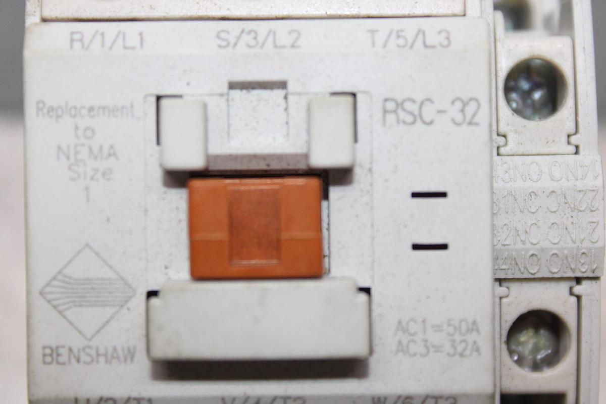 Used JOHNSON CONTROLS VFD POWER SUPPLY BOARD VFD66KCB-1D X1317-0392-020