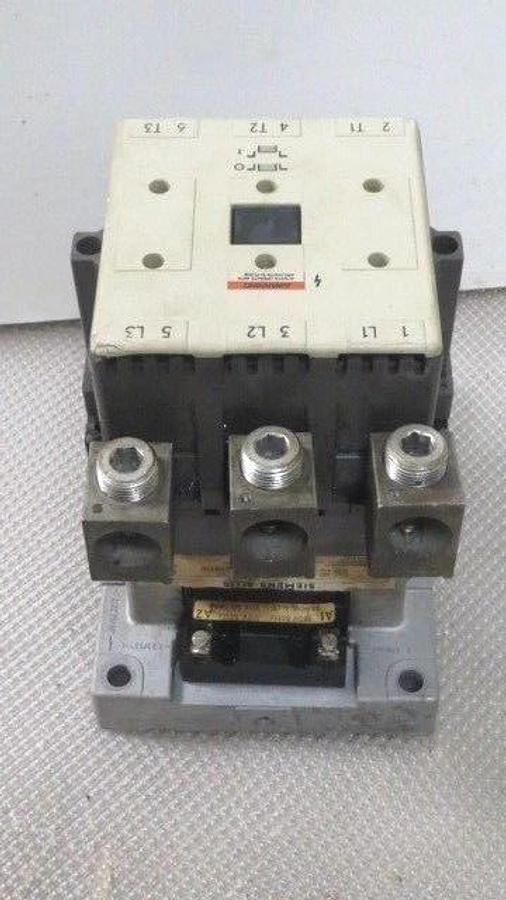 Used SIEMENS NEMA SIZE 4 1/2 CONTACTOR 215 AMP 240 OPEN WITH 120V COIL MODEL CXLFO*3