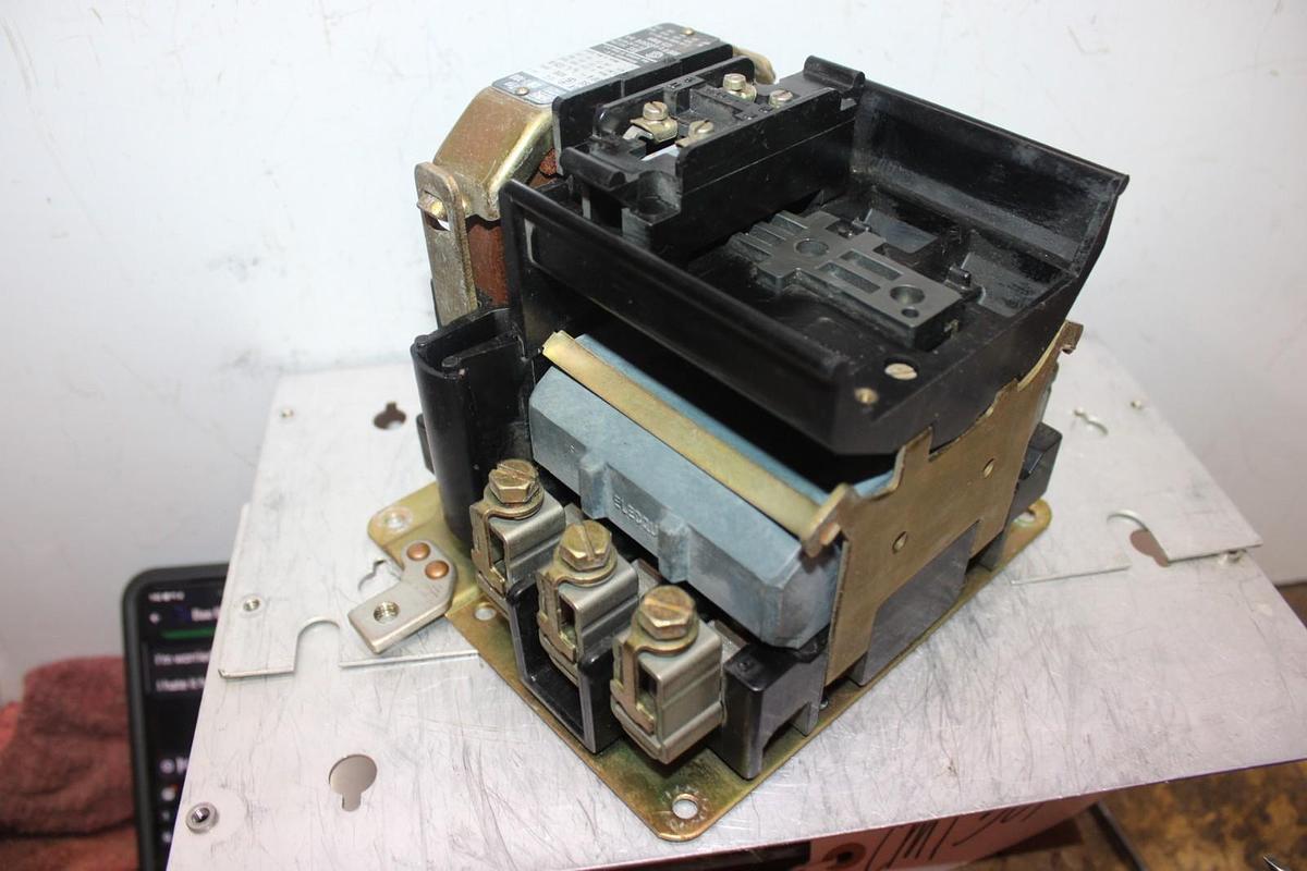 Used SPRECHER & SCHUH CONTACTOR CA-1-100 600 VAC 125 AMP 3-POLE