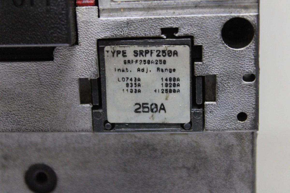 Used GENERAL ELECTRIC SPECTRA CIRCUIT BREAKER SFHA36AT0250 250 AMP 3-POLE 600 VAC