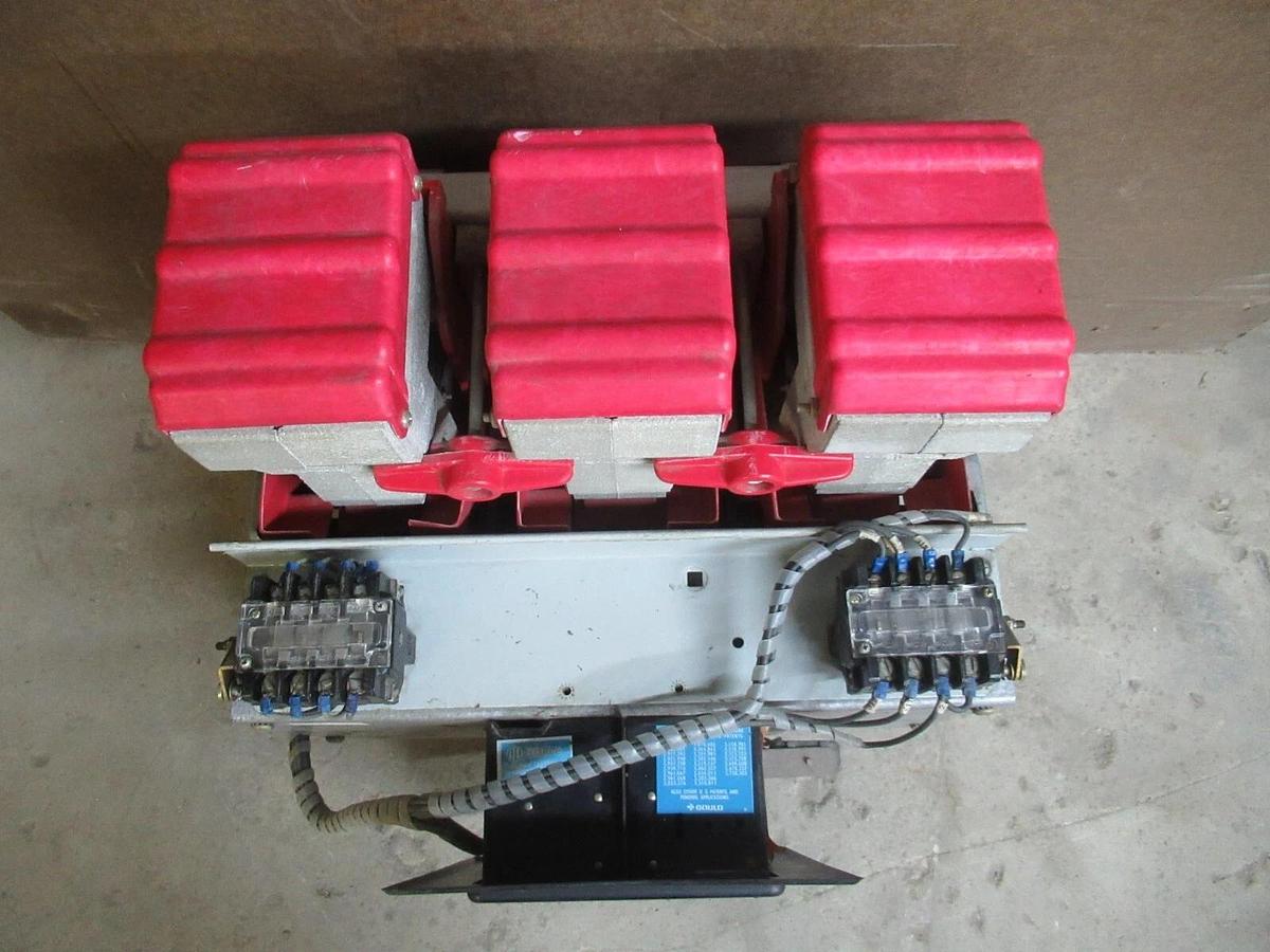 Used ITE POWER CIRCUIT BREAKER K-2000 VAC: 600 V 2000 AMP DC: 240 V 2500 AMP