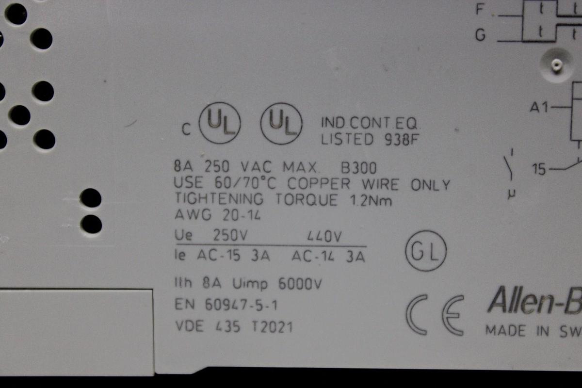 Used ALLEN BRADLEY TIME DELAY RELAY 700-FSA3BU23 240 VAC 24 VDC 0.15-3 SECOND