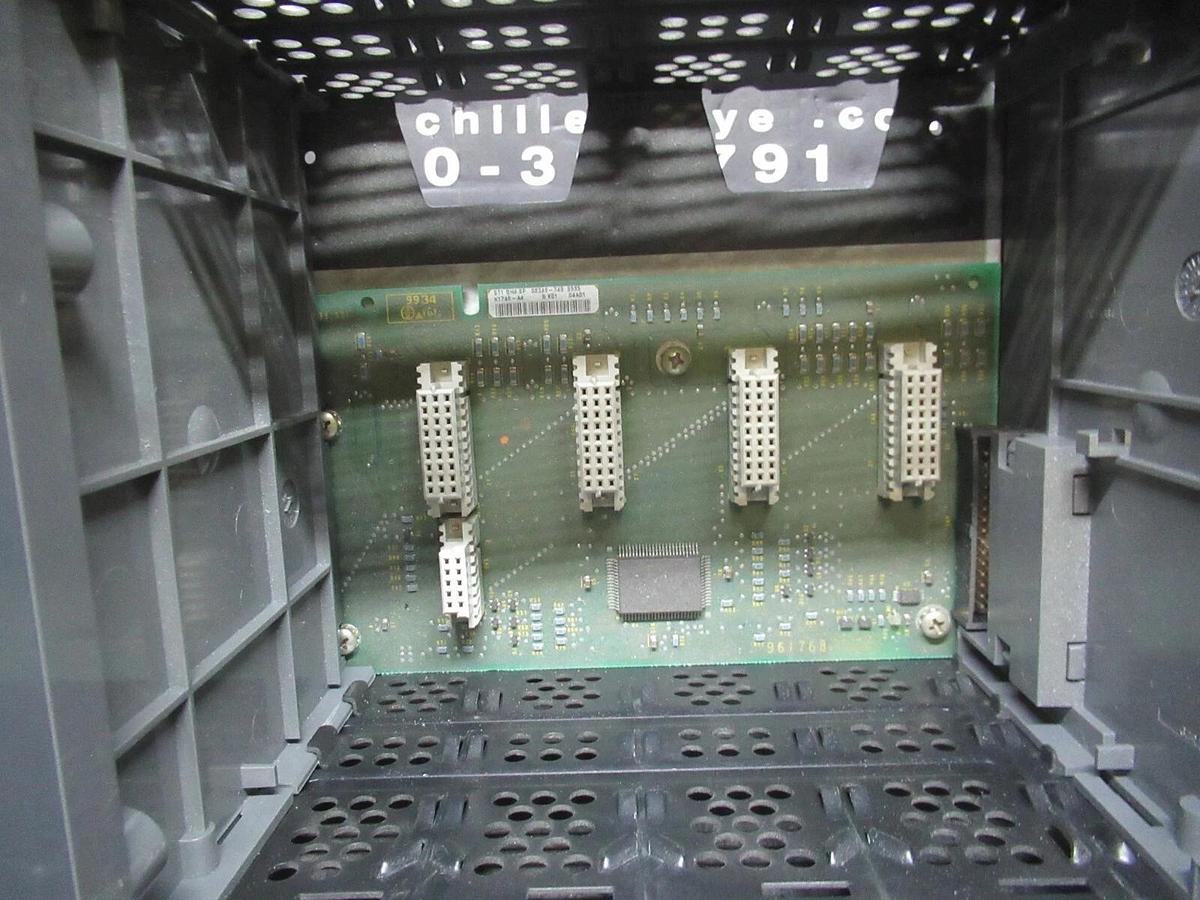Used ALLEN BRADLEY SLC-500 1746-A4 4 SLOT RACK W/ 1746-P2 POWER SUPPLY **WARRANTY**