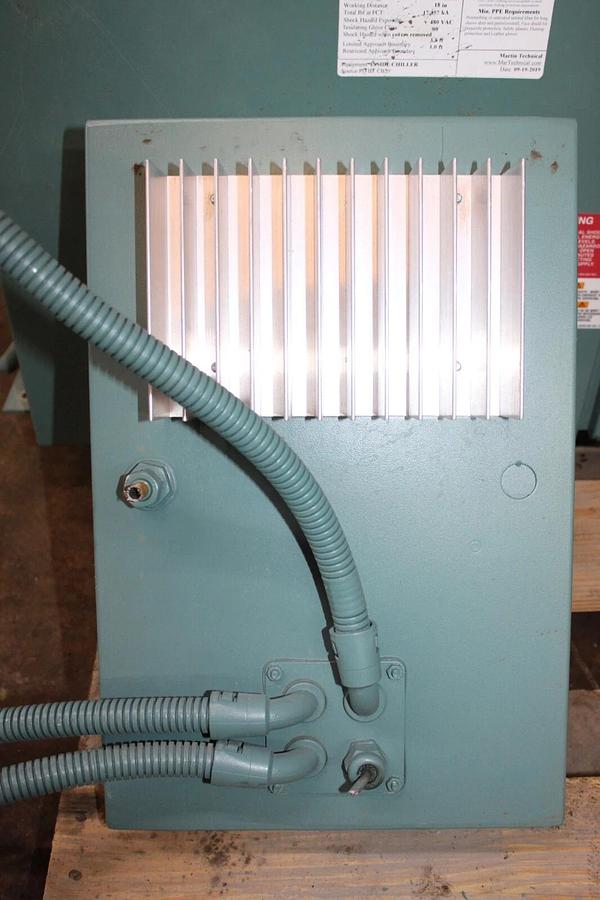 Used YORK CHILLER OPTISPEED VSD VSD351-K-46 W/ 371-04118-111 CONTROL PANEL