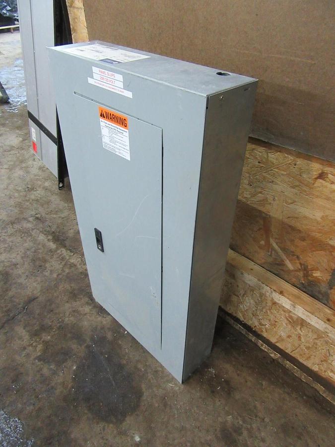Used 125 AMP GE PANELBOARD PANEL AQF3421MBX / AXB7 208Y/120 VAC MLO 3 PH 4 W THQB